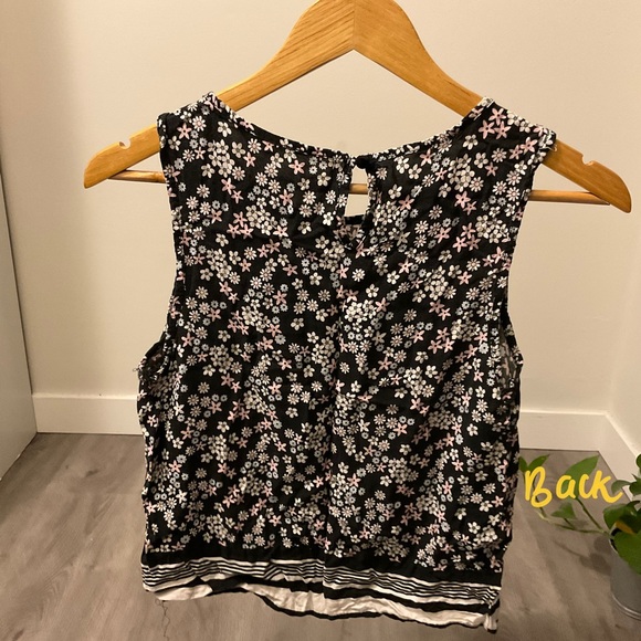 New Look Sleeveless Printed Top - Picture 2 of 2